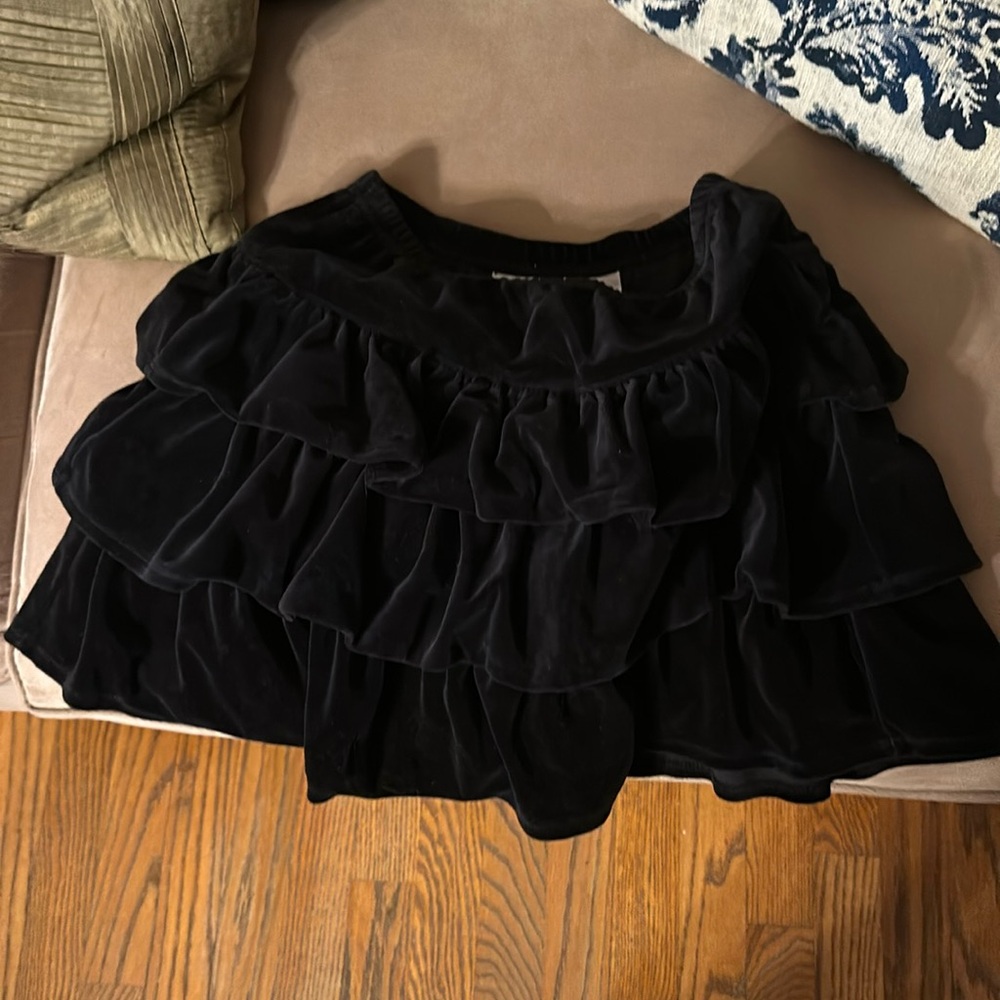 Hanna Andersson black ruffle skirt size 130- 77% cotton/23% polyester